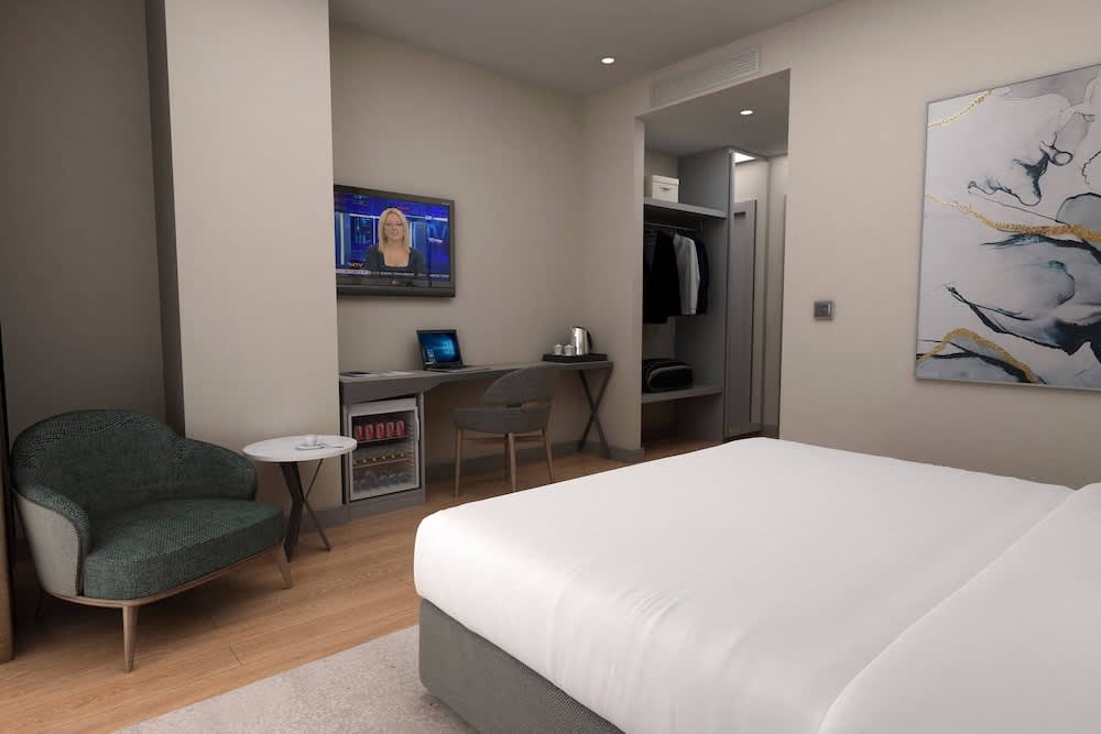 Paris - Istanbul - Delta Hotels by Marriott Istanbul Halic