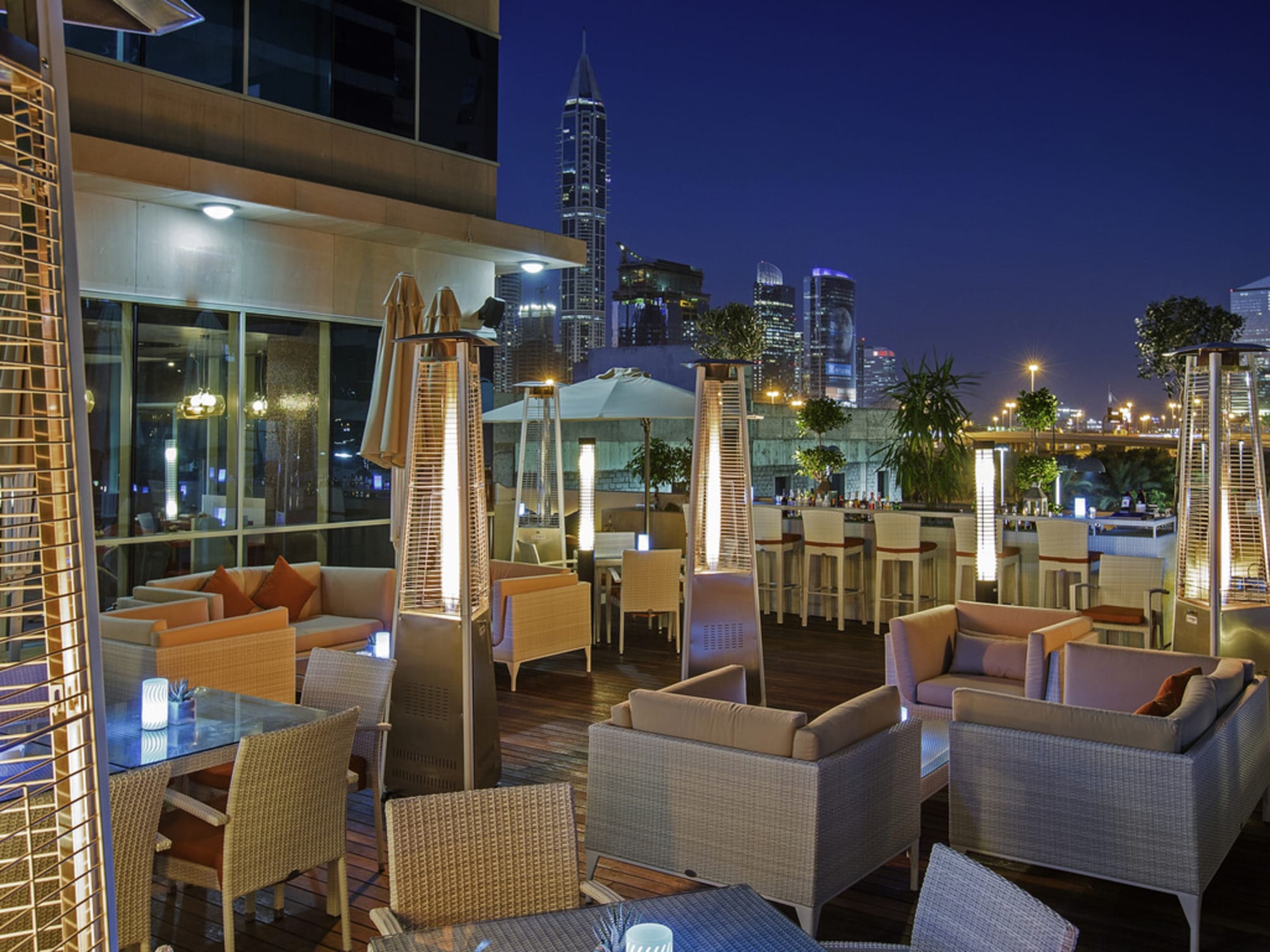 Pullman Dubai Jumeirah Lakes Towers 2