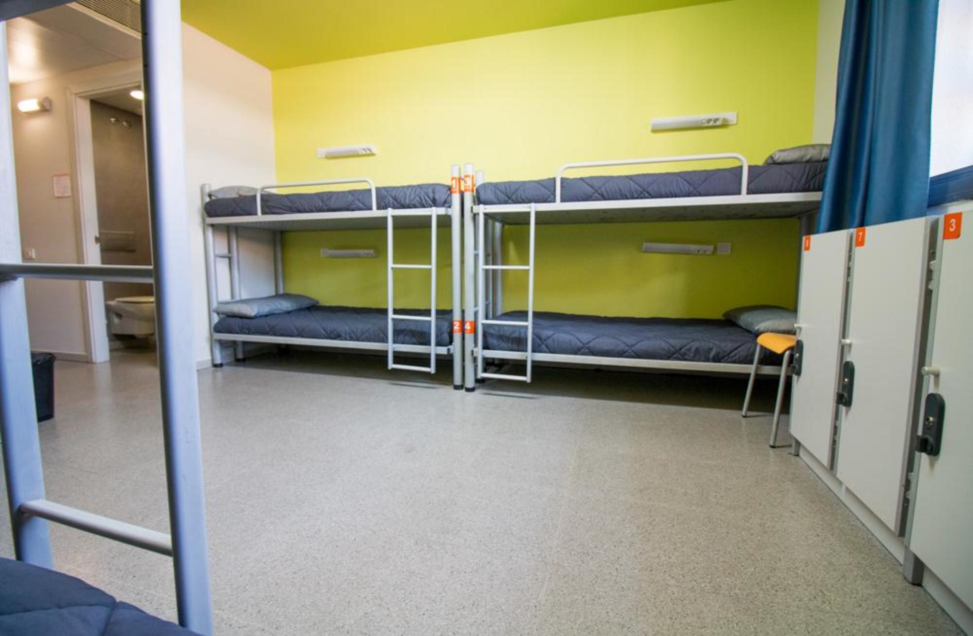 Barcelona Pere Tarrés Youth Hostel 5