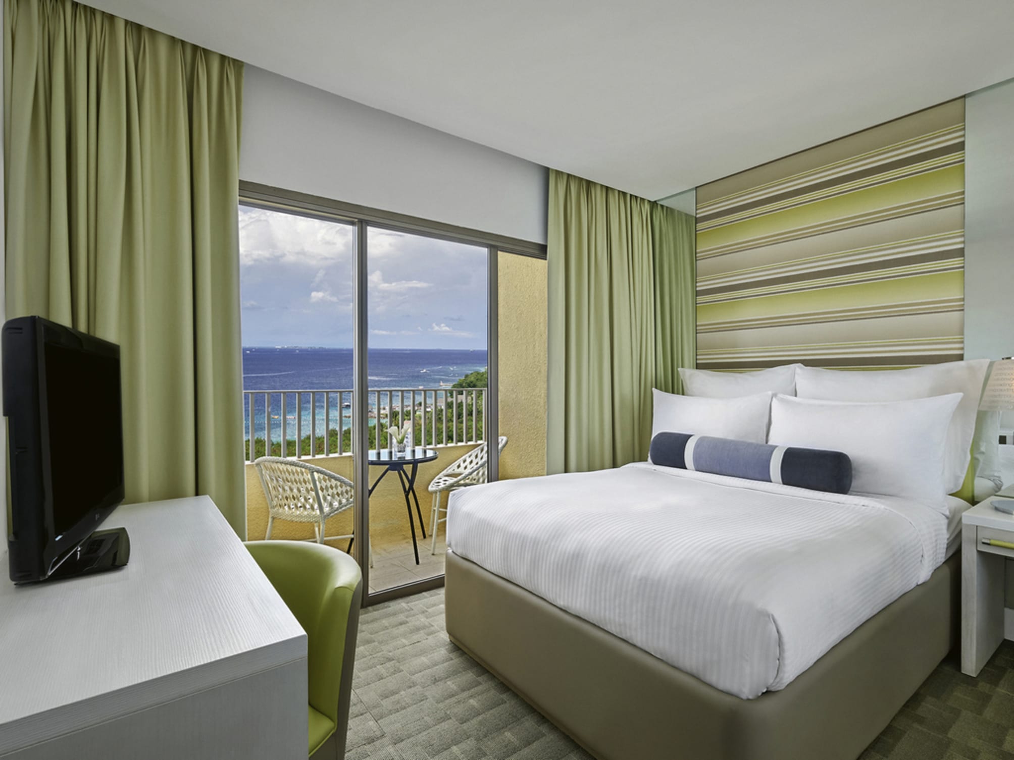 Movenpick Hotel Mactan Island Cebu 2