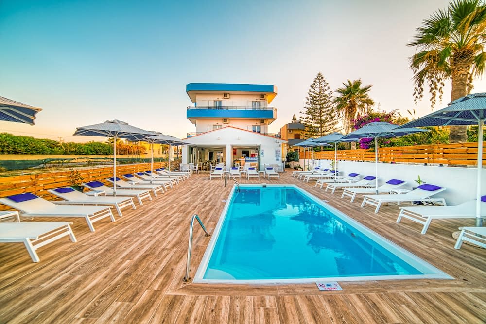 Lyon - Héraklion - Emi Seaside