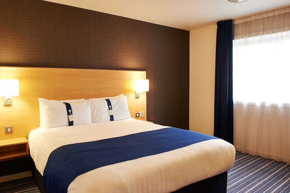 Holiday Inn Express MANCHESTER AIRPORT by IHG 5