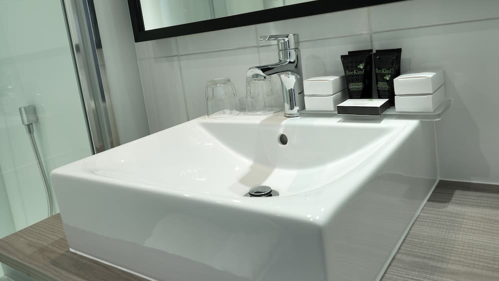 Crowne Plaza PLYMOUTH by IHG 3