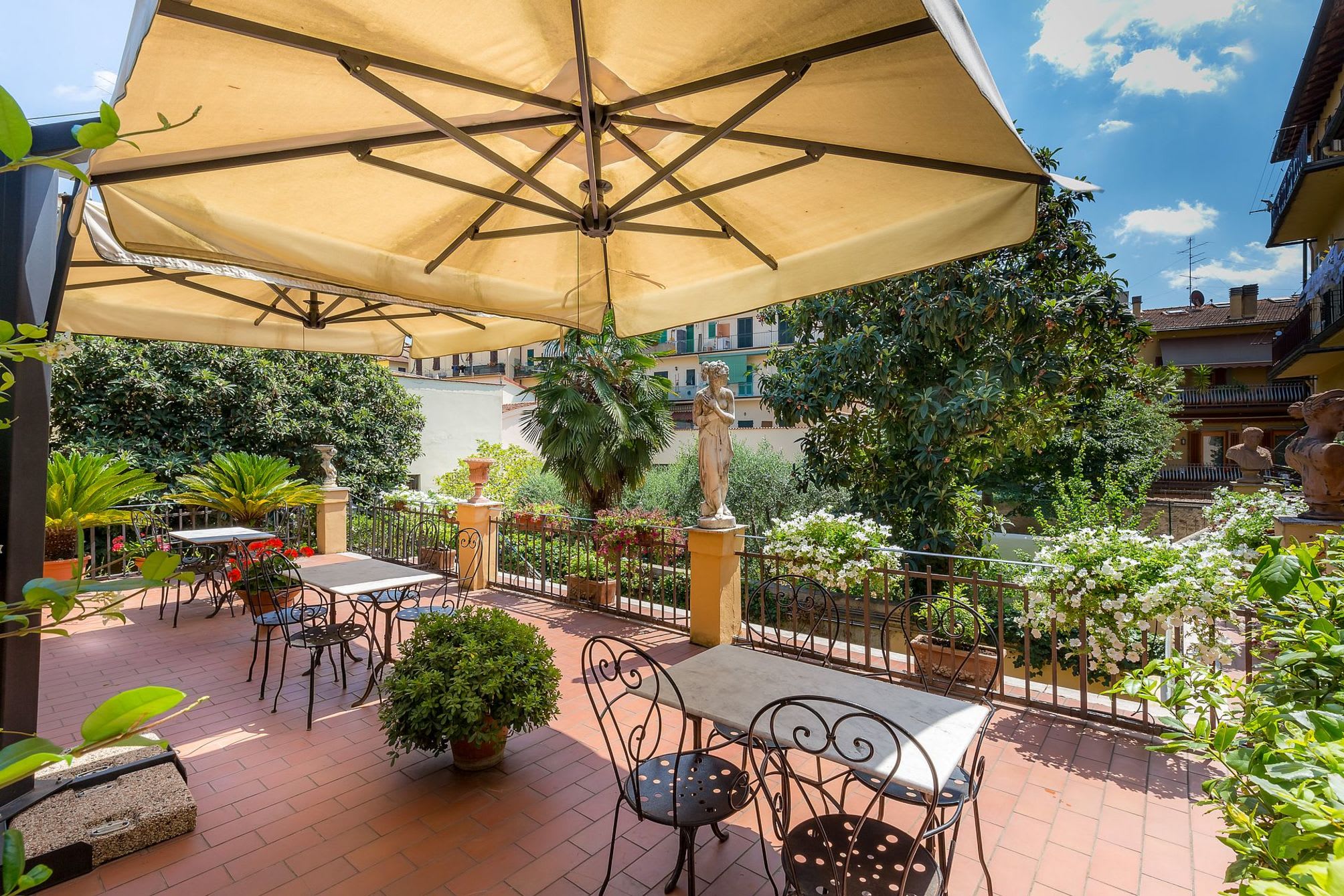 Hotel Ungherese Small Luxury Hotel 2