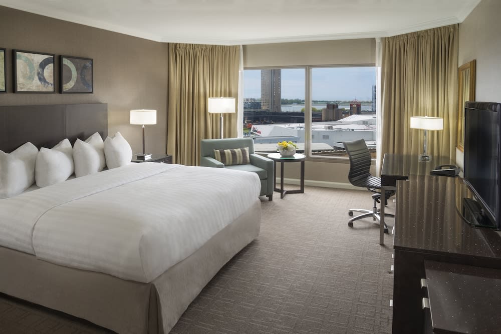 InterContinental Hotels TORONTO CENTRE by IHG 4