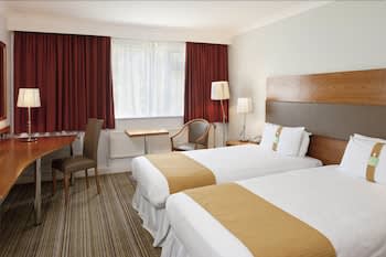 Holiday Inn NEWPORT by IHG 5