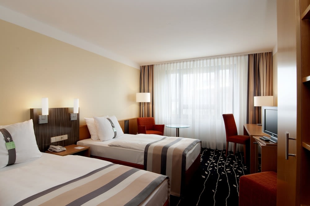 Holiday Inn Express Stuttgart Airport Park Sleep And Fly www.lastminute.de