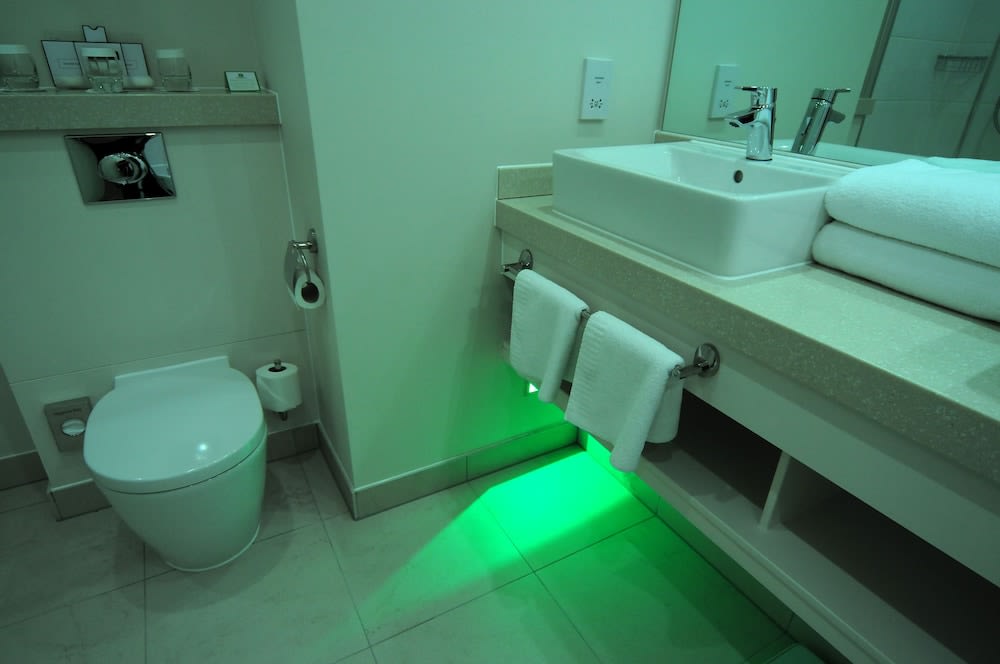 voco WINCHESTER HOTEL & SPA by IHG 2