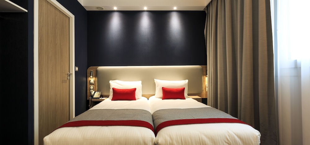 Holiday Inn Express PARIS - VELIZY by IHG 5