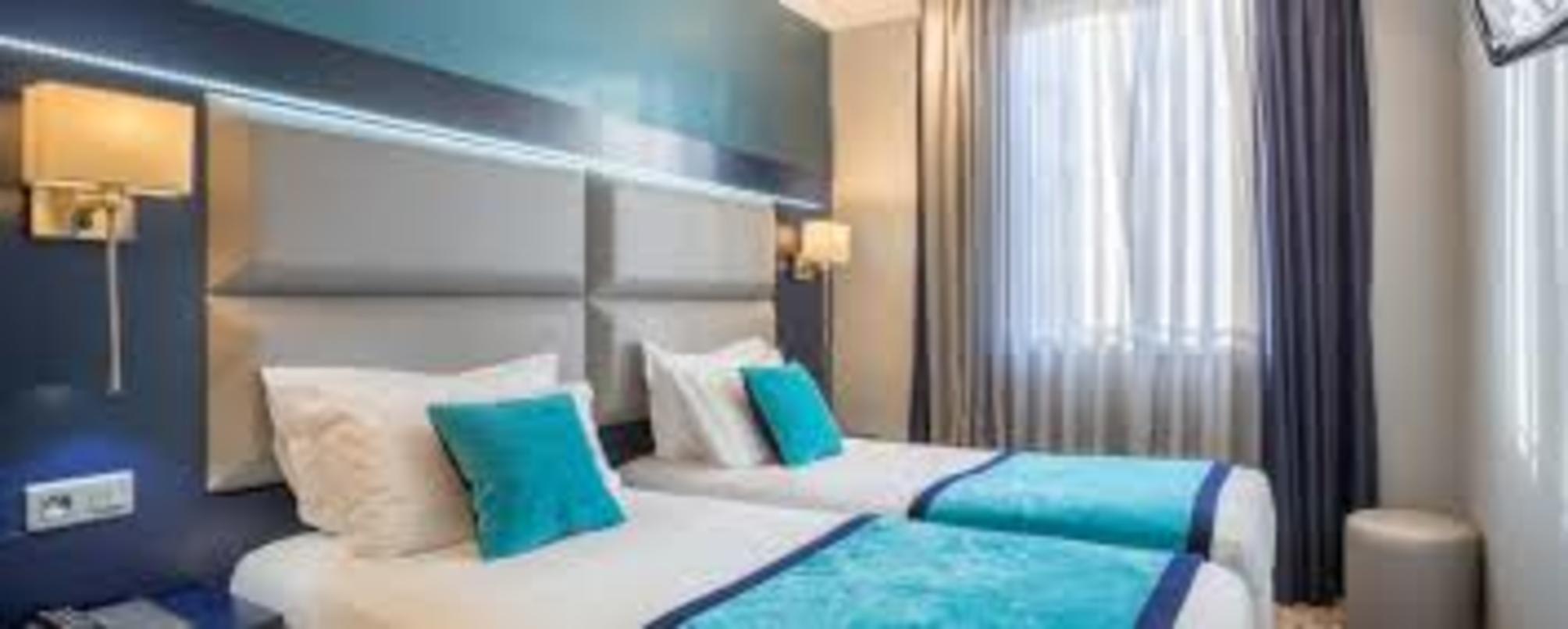 Prince Albert Montmartre 4