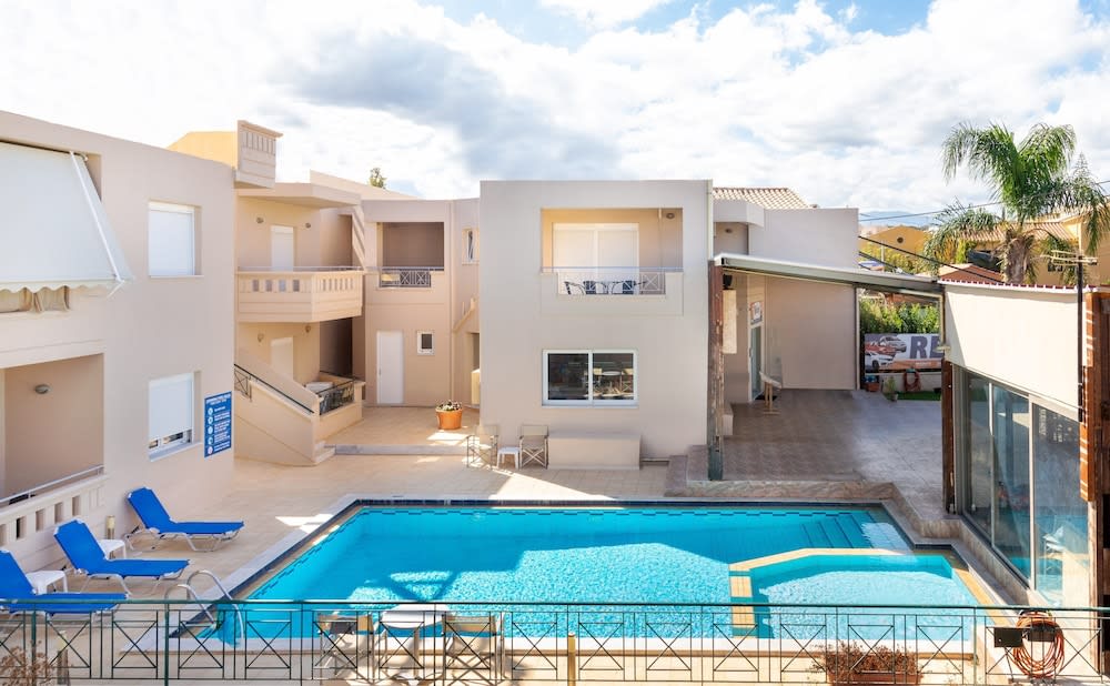 Paris - Platanias (Crete) - Sun Beach Apartments