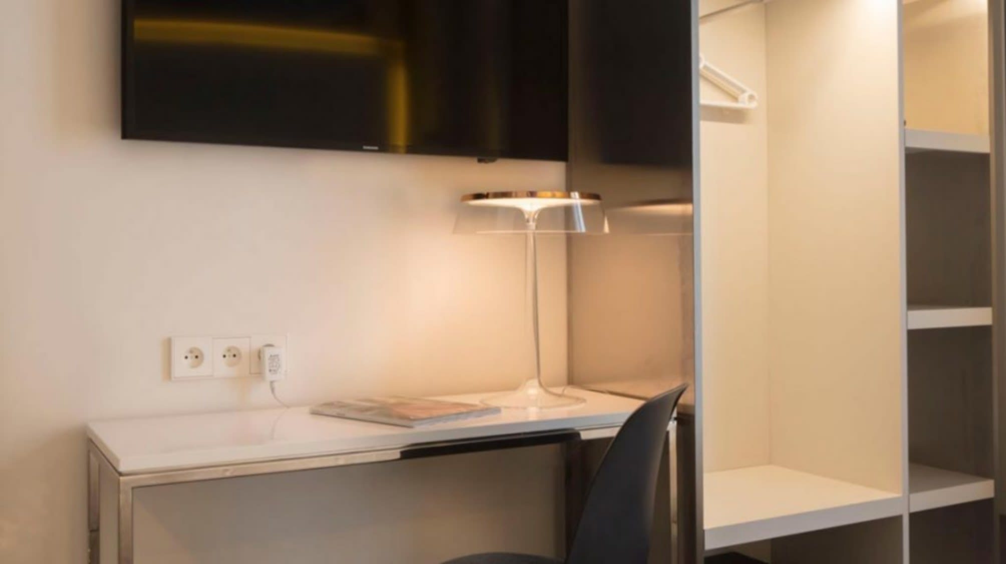 Nouvel Hôtel Eiffel 4