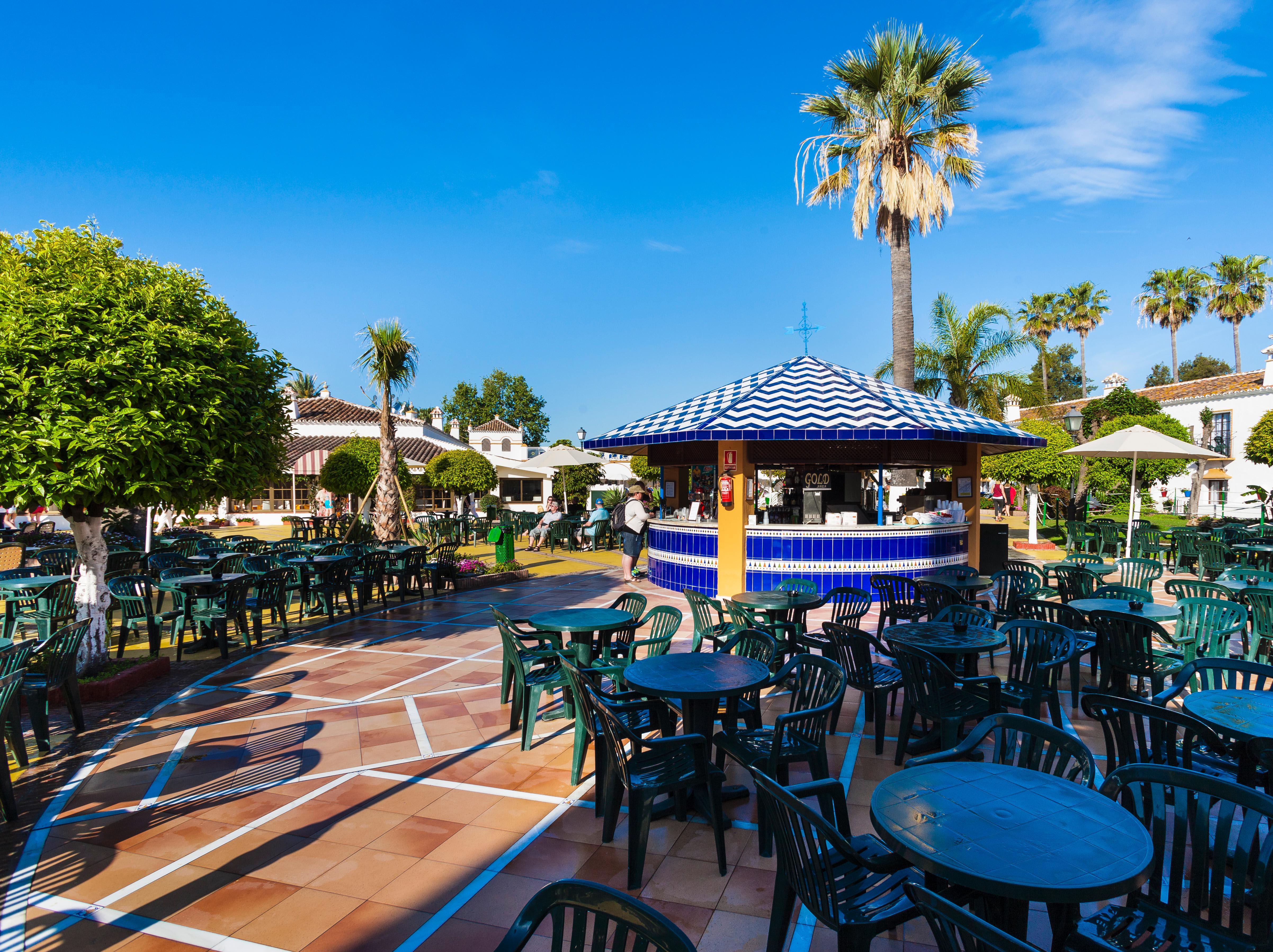 Paris - Marbella - Globales Cortijo Blanco