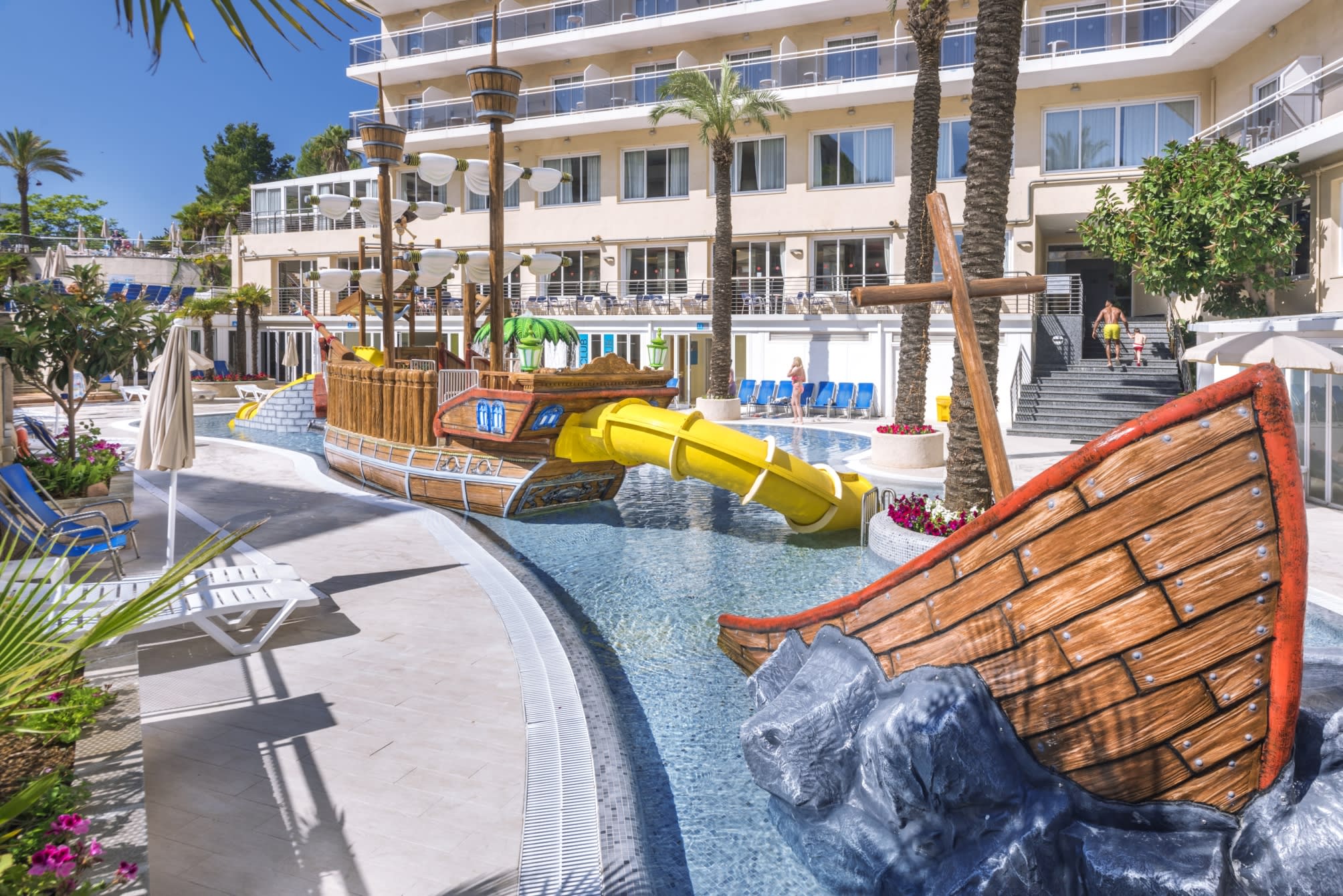 Hotel Oasis Park Splash 2