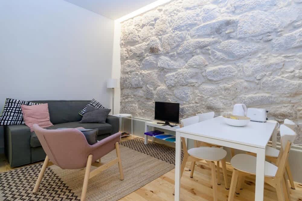 Nice - Porto - Downtown Charming and Quiet Apartment