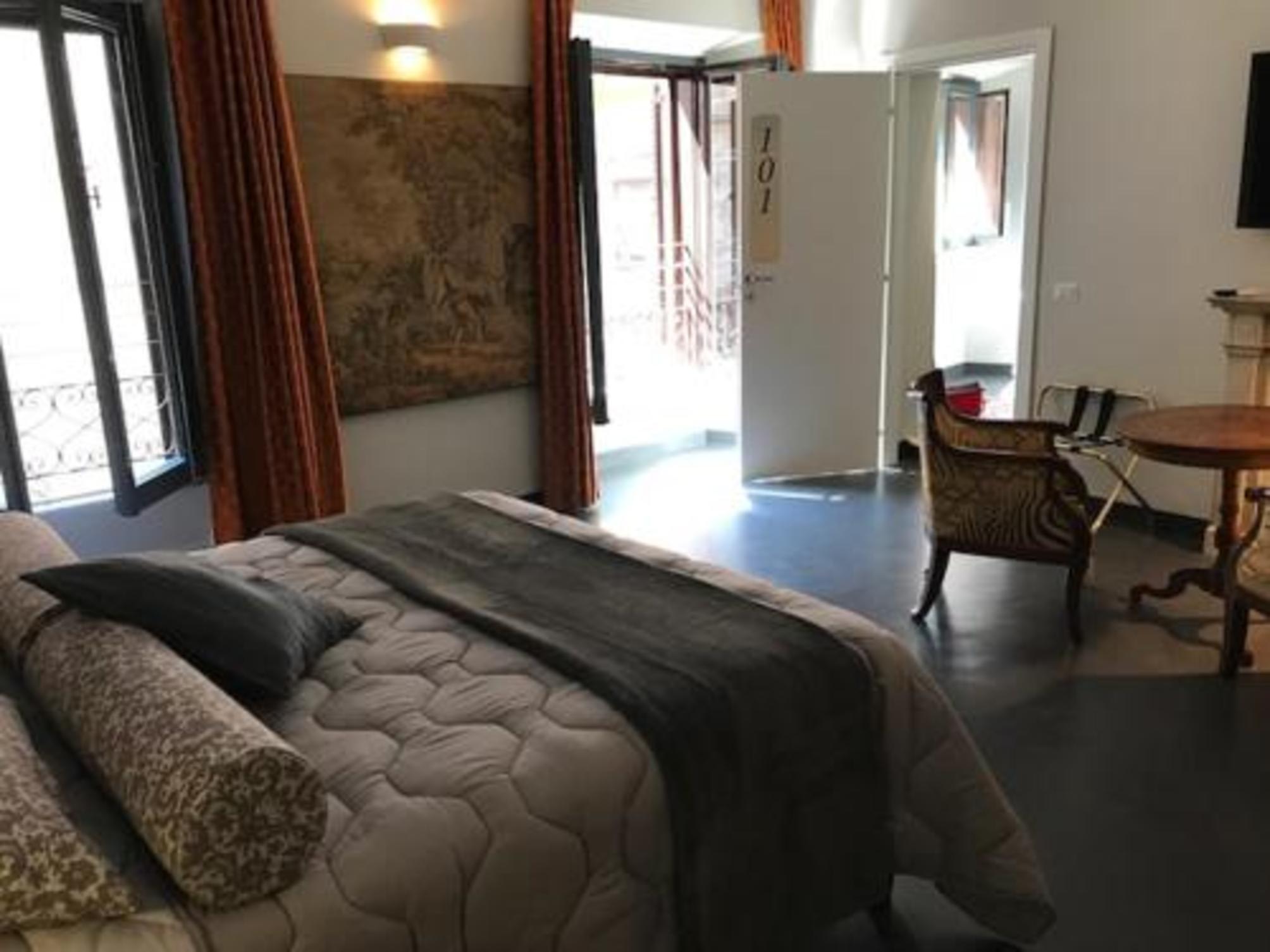 Room 94 Piazza di Spagna 2