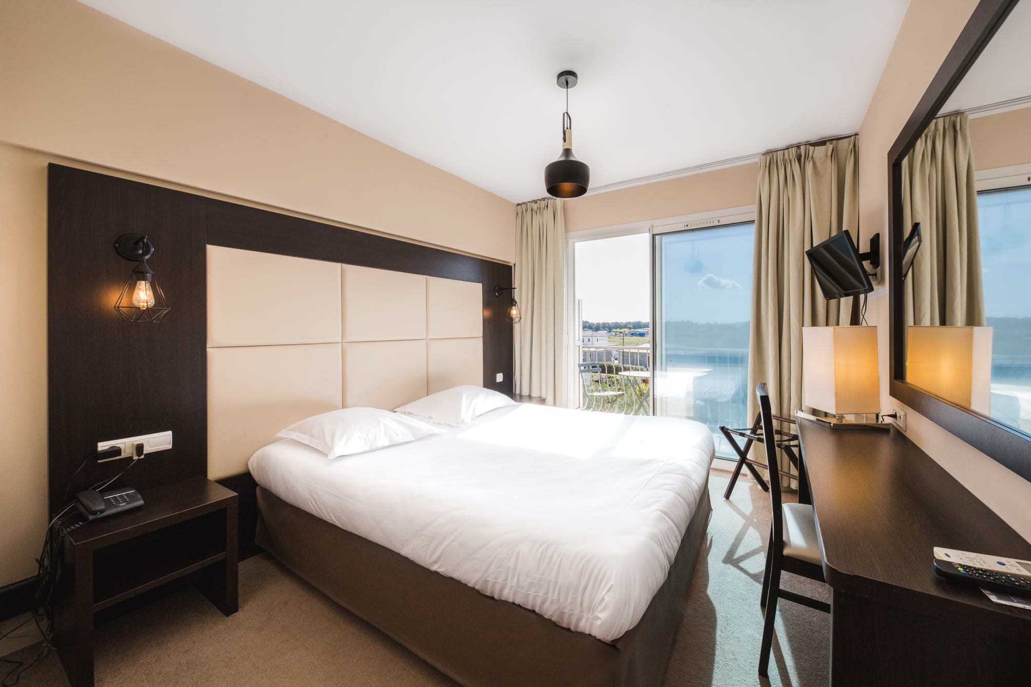 Hôtel Spa Restaurant La Madrague 5