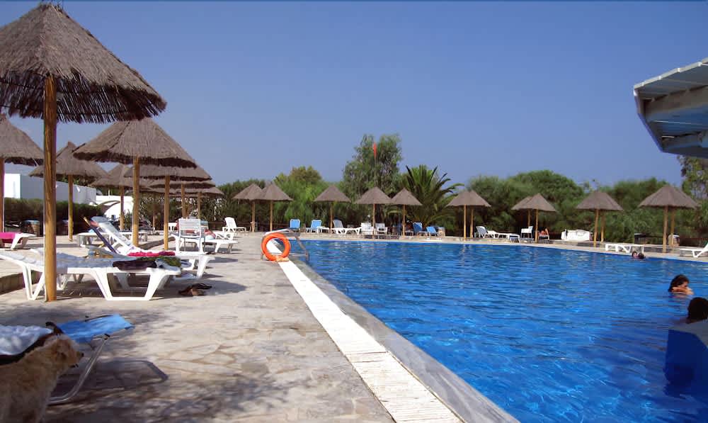 Paris - Paros - Surfing Beach Village