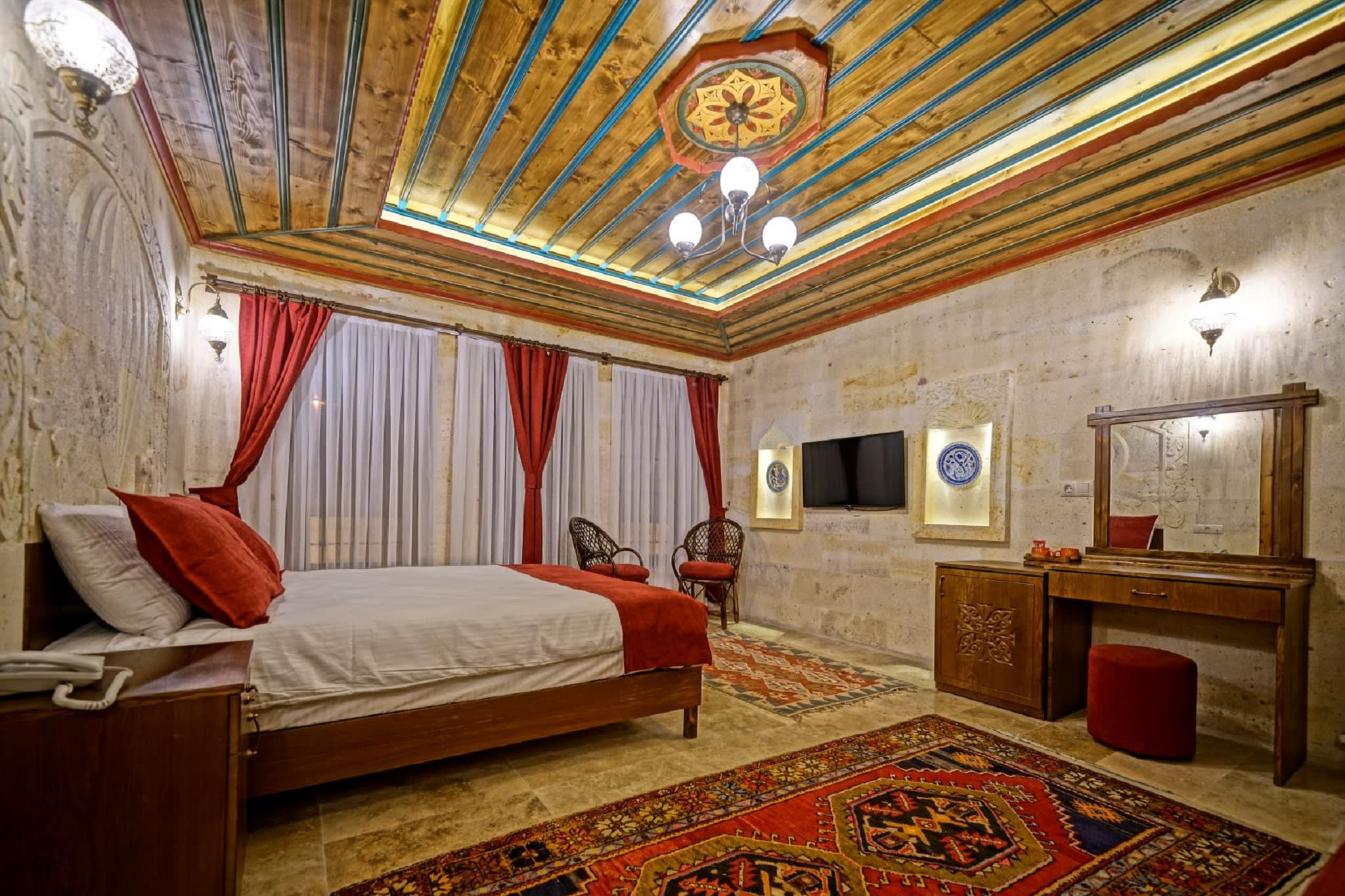 Lyon - Göreme - Balloon Cave Hotel