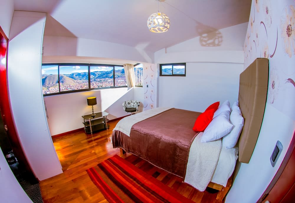 Santiago - Cusco - Hotel R House Cusco