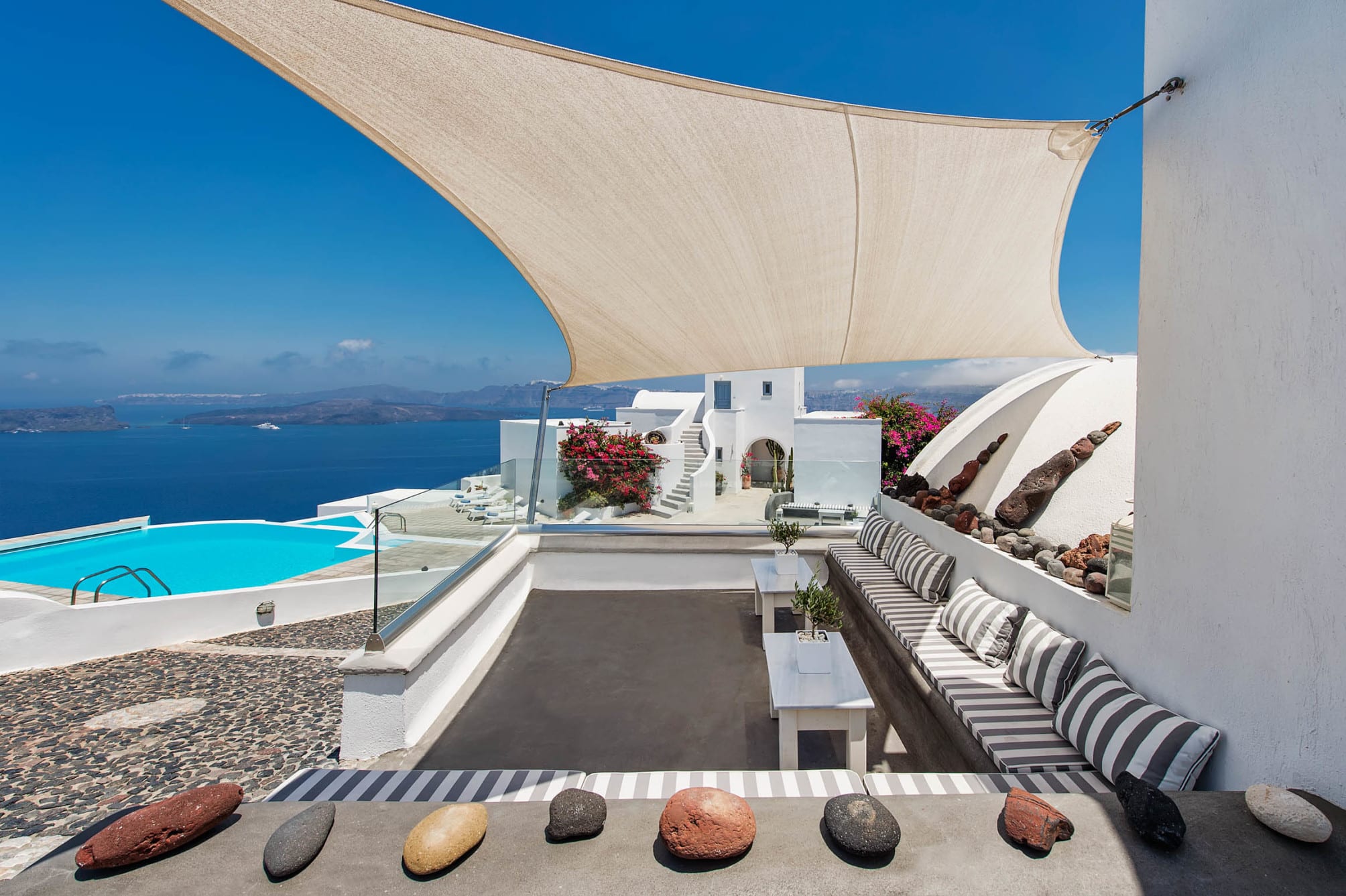 Apanemo Hotel & Suites 2