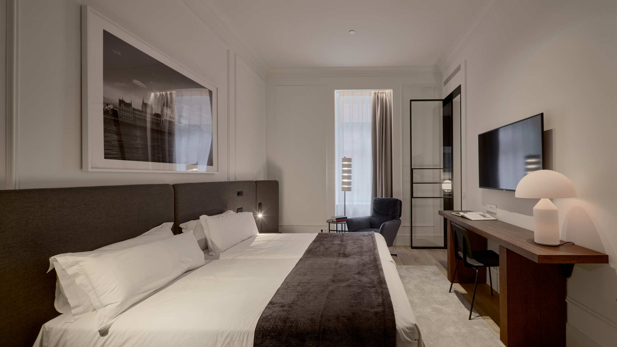 Kozmo Hotel Suites & Spa - Small Luxury Hotels of the World 5