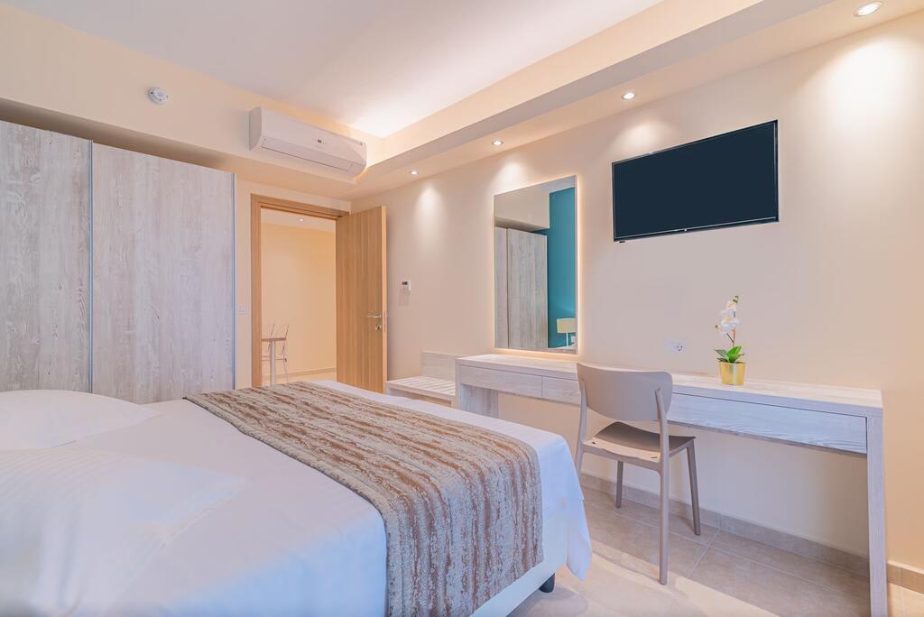 CHRISTA APARTMENTS 4