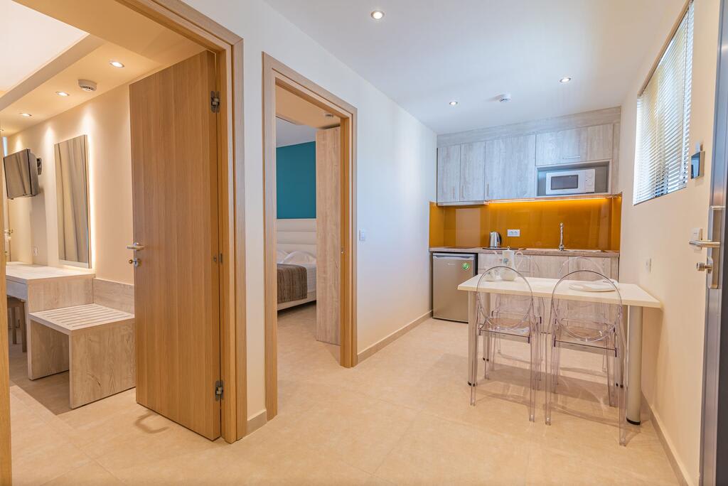 CHRISTA APARTMENTS 2