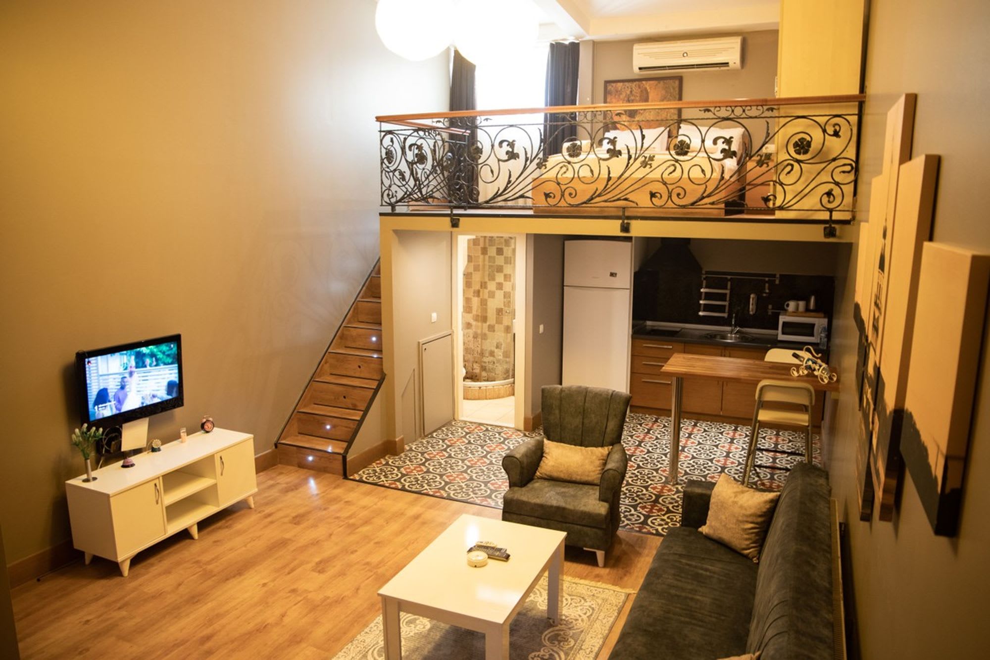 Lyon - Istanbul - The Hera Suit Hotels