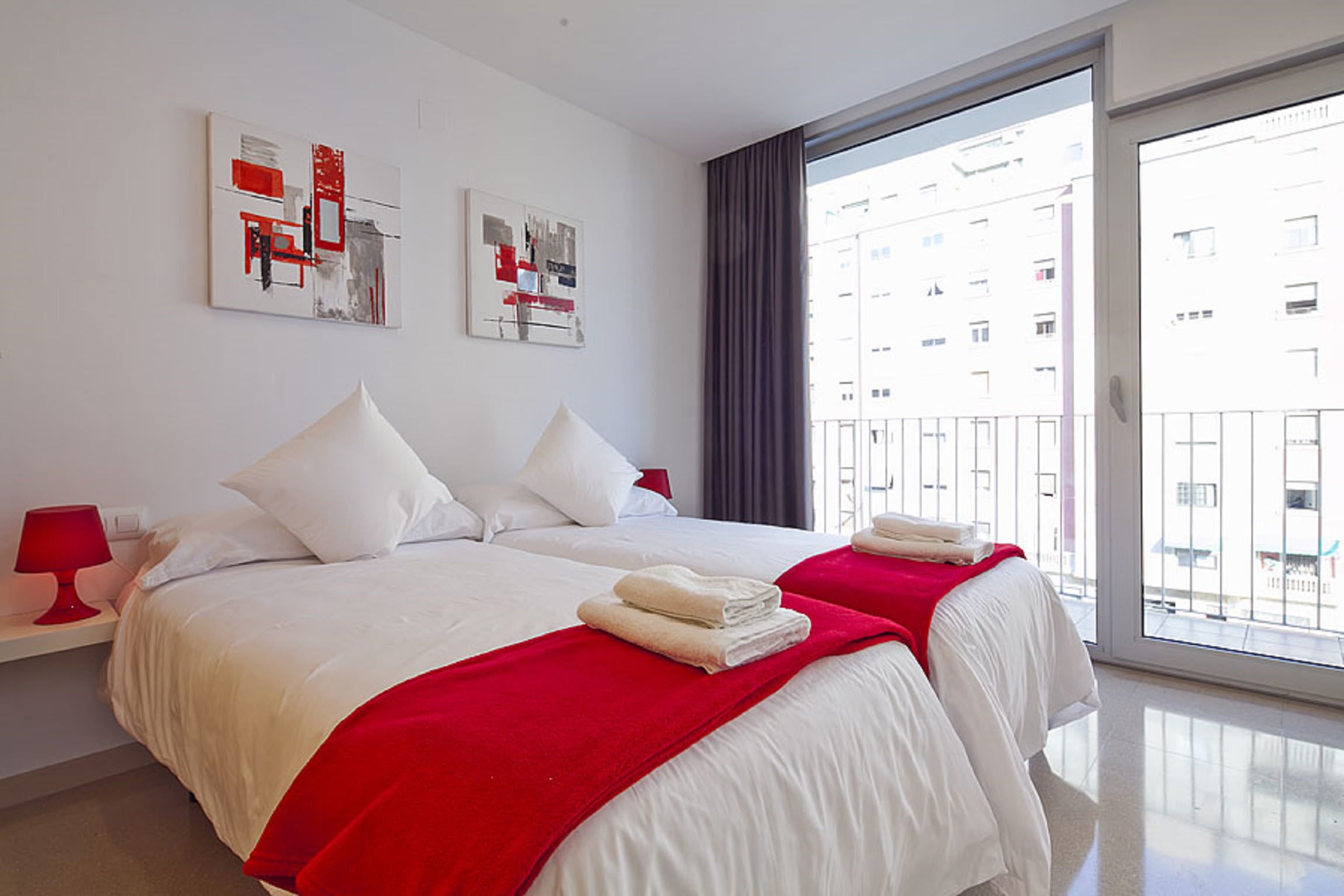 Charmsuites Paralel 1