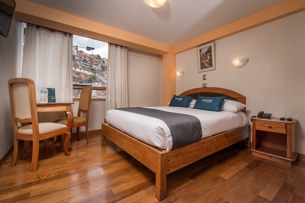 Santiago - Cusco - Ayenda Cascada del Inka