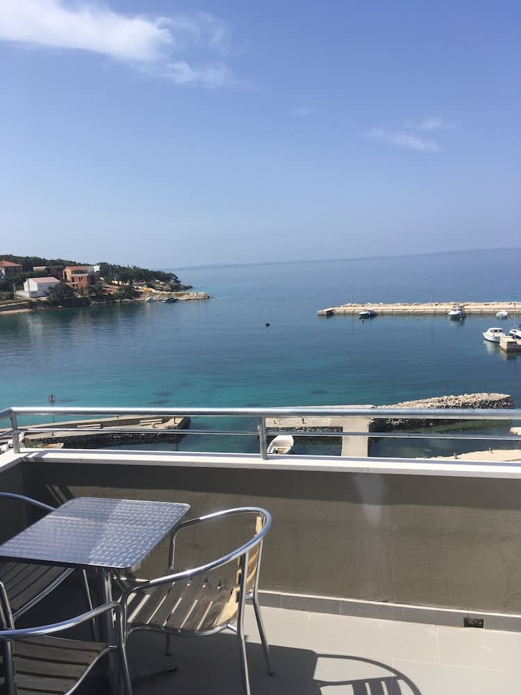 Lyon - île de Pag - Apartments Suzana