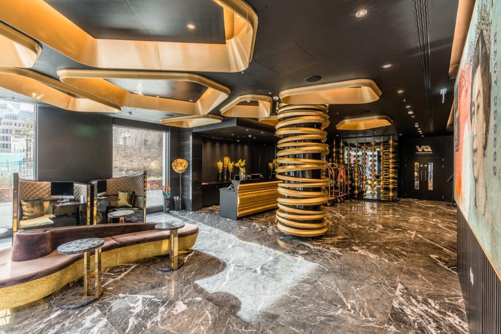 Hotel Saint London 4