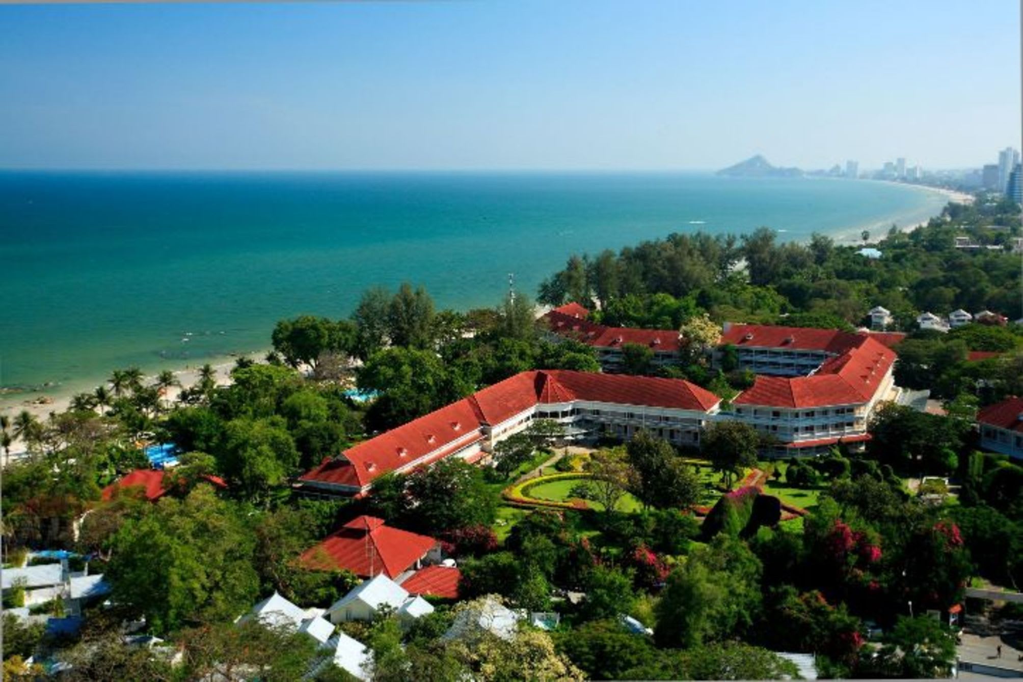 Centara Grand Beach Resort Hua Hin 1