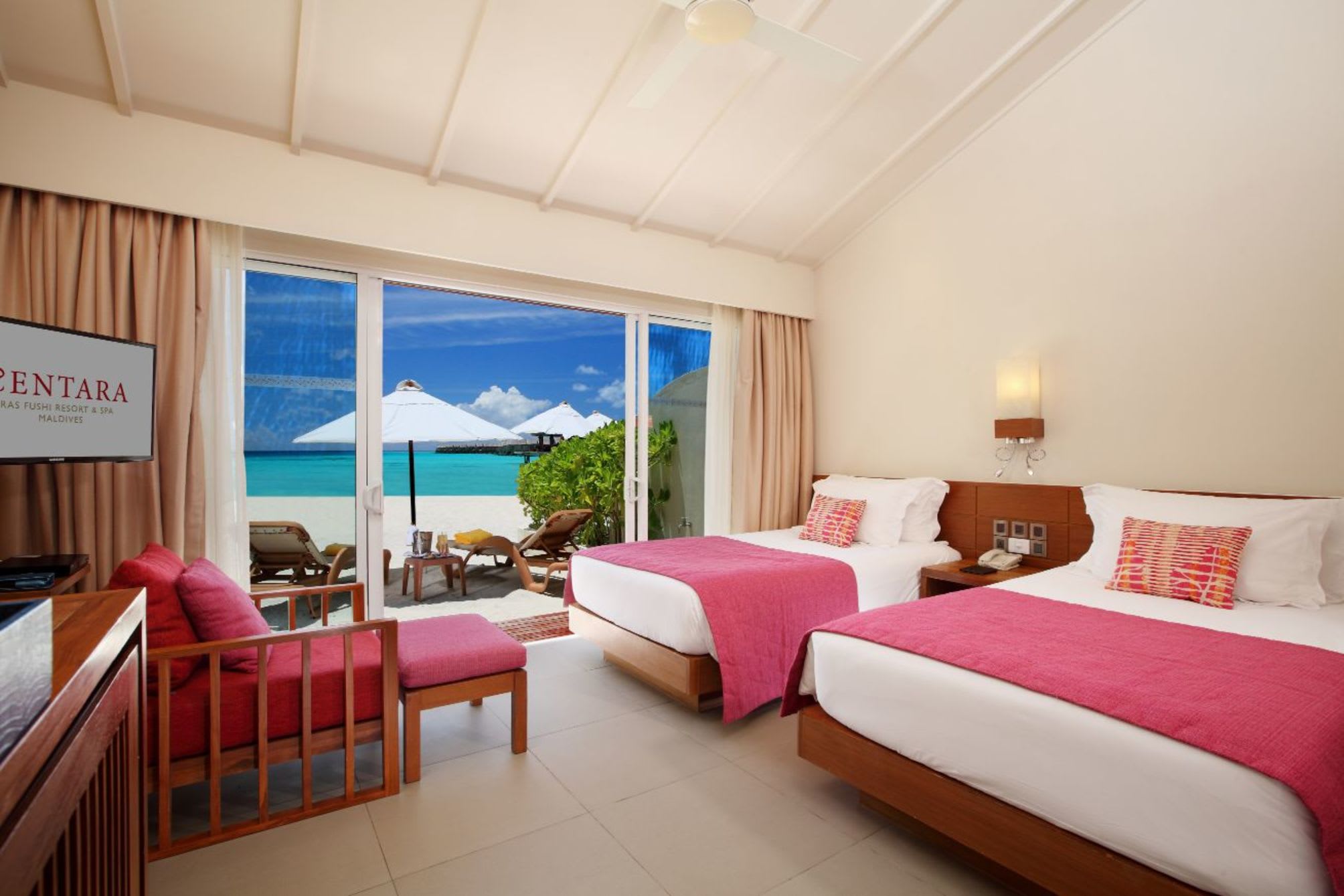 Centara Ras Fushi Resort & Spa Maldives 3