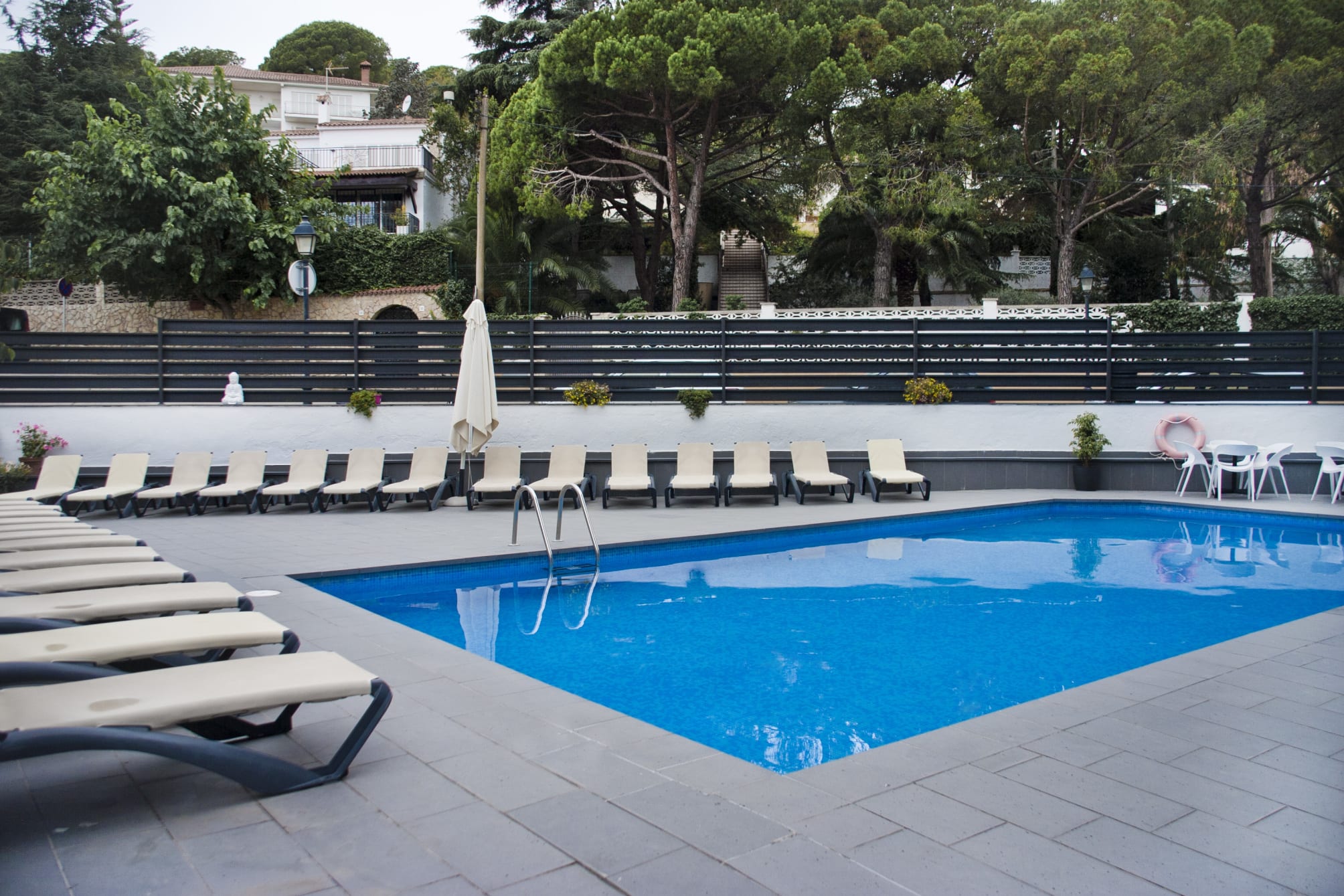 Summer Hotel 1