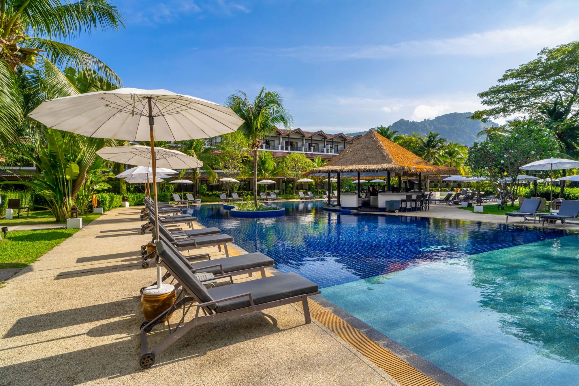 Sunprime Kamala Beach 1