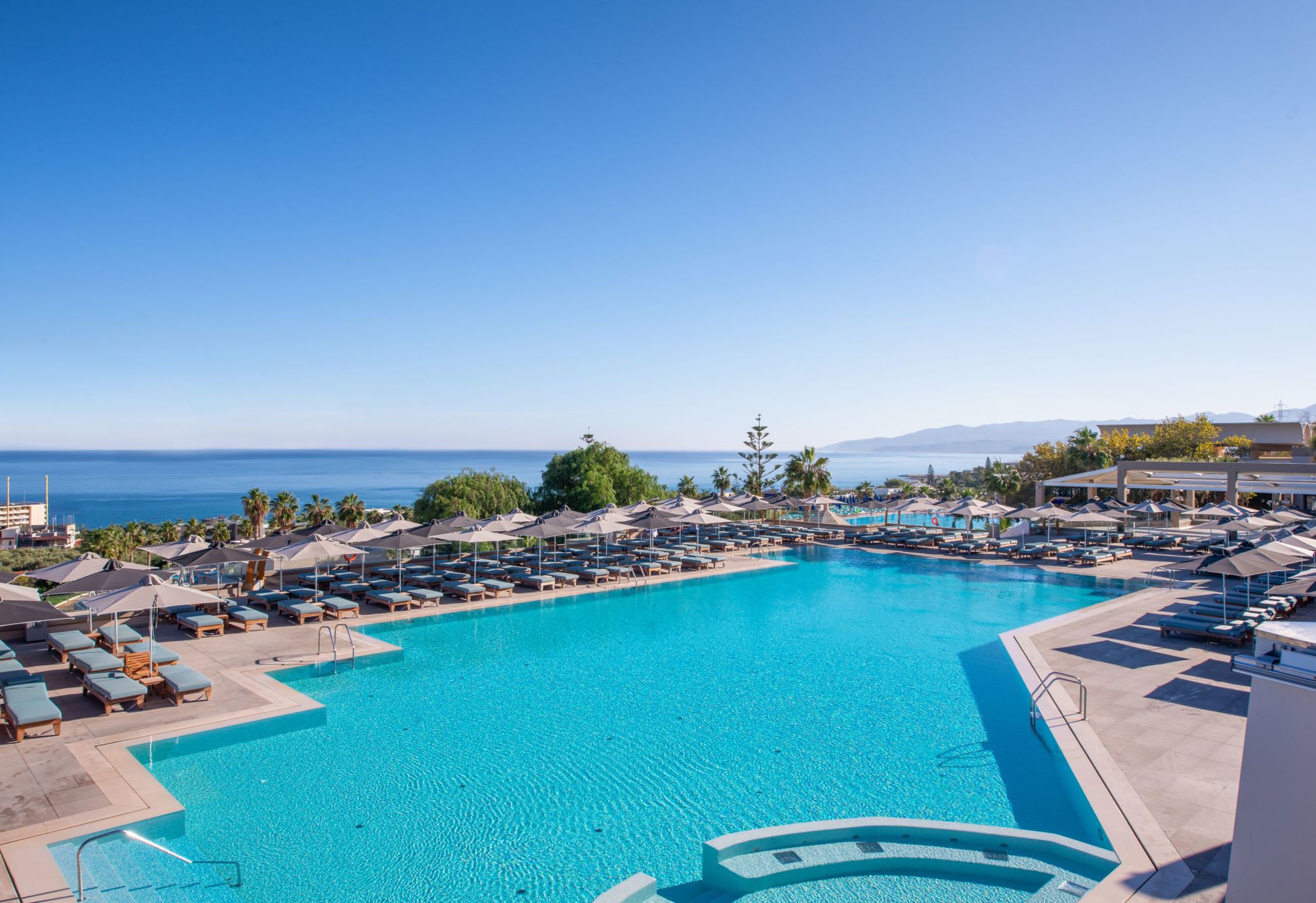 Royal & Imperial Belvedere Resort 2