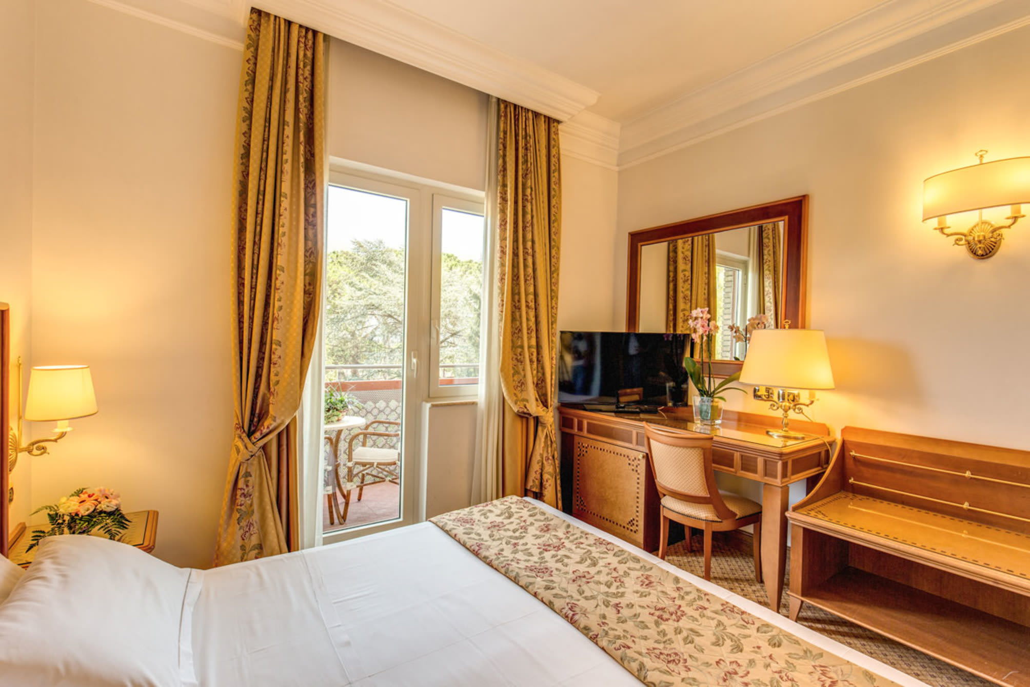 Pinewood Hotel Rome 4