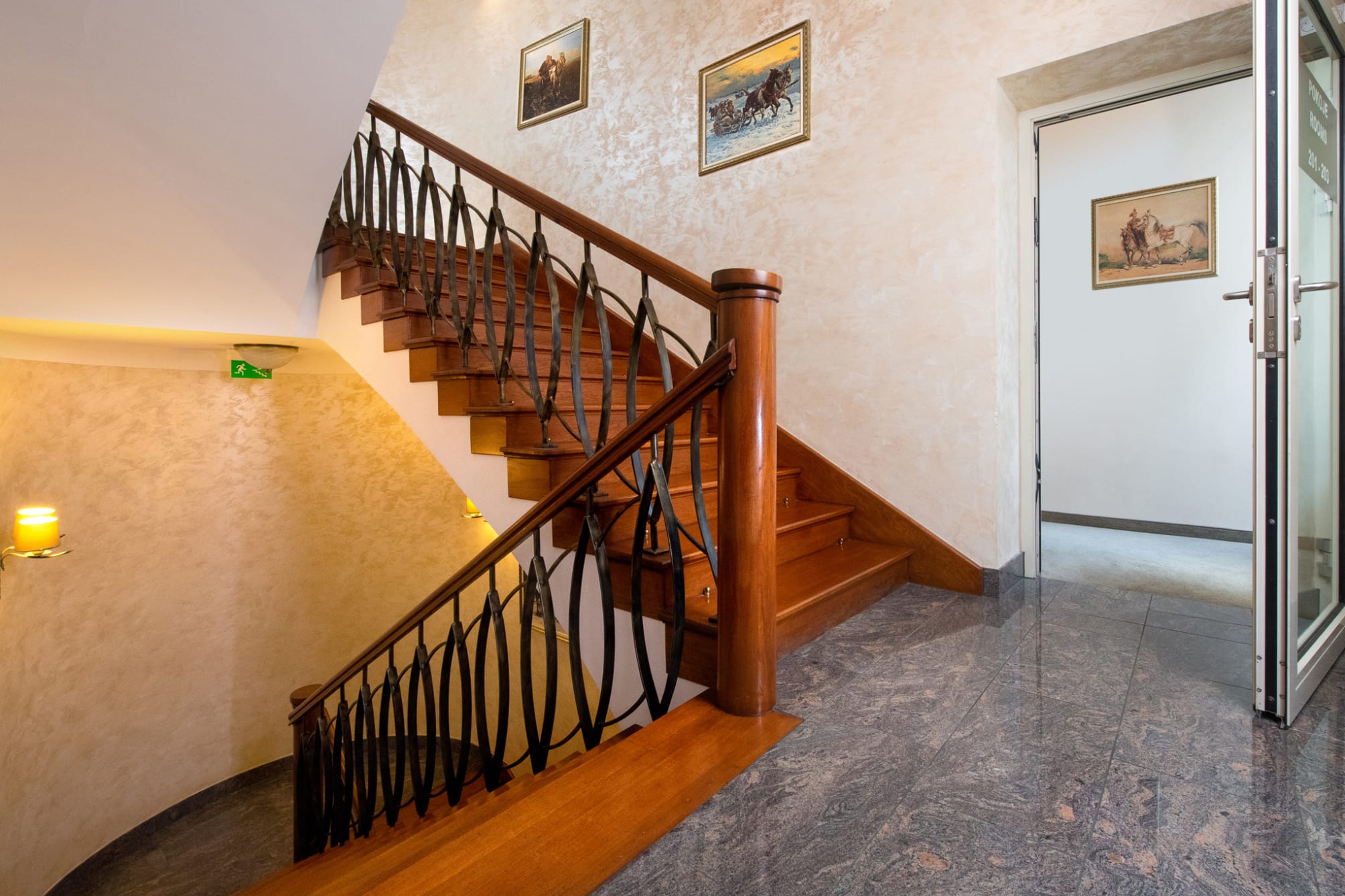 Aparthotel Globus Self-Check in 2