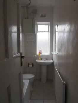 PADDINGTON APARTMENTS 2