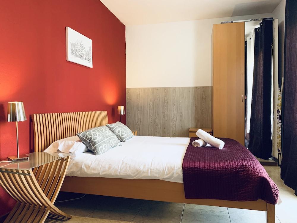 La Pedrera Residence 3