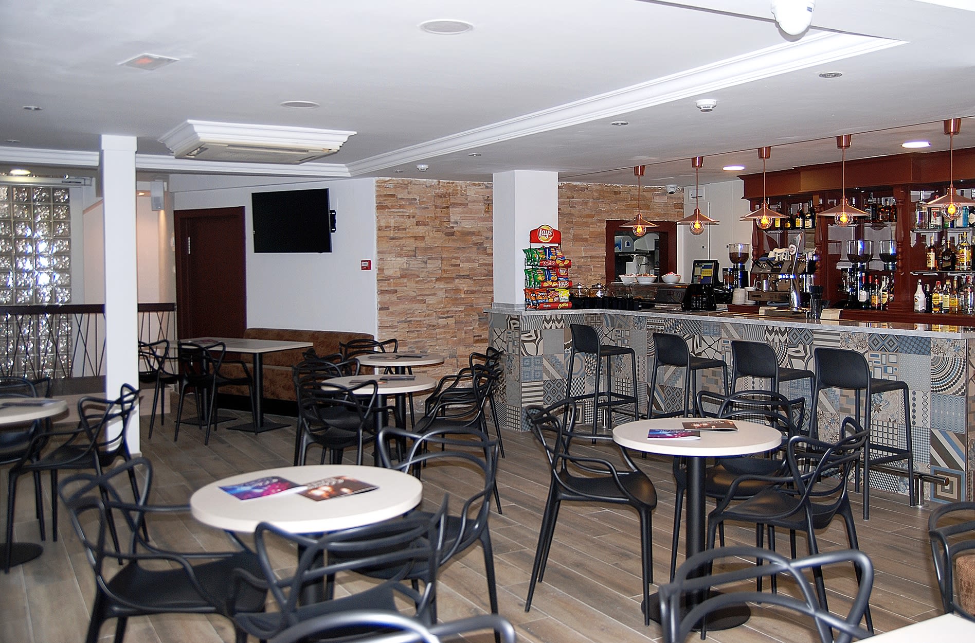 Hotel Queens - Adults Only 5