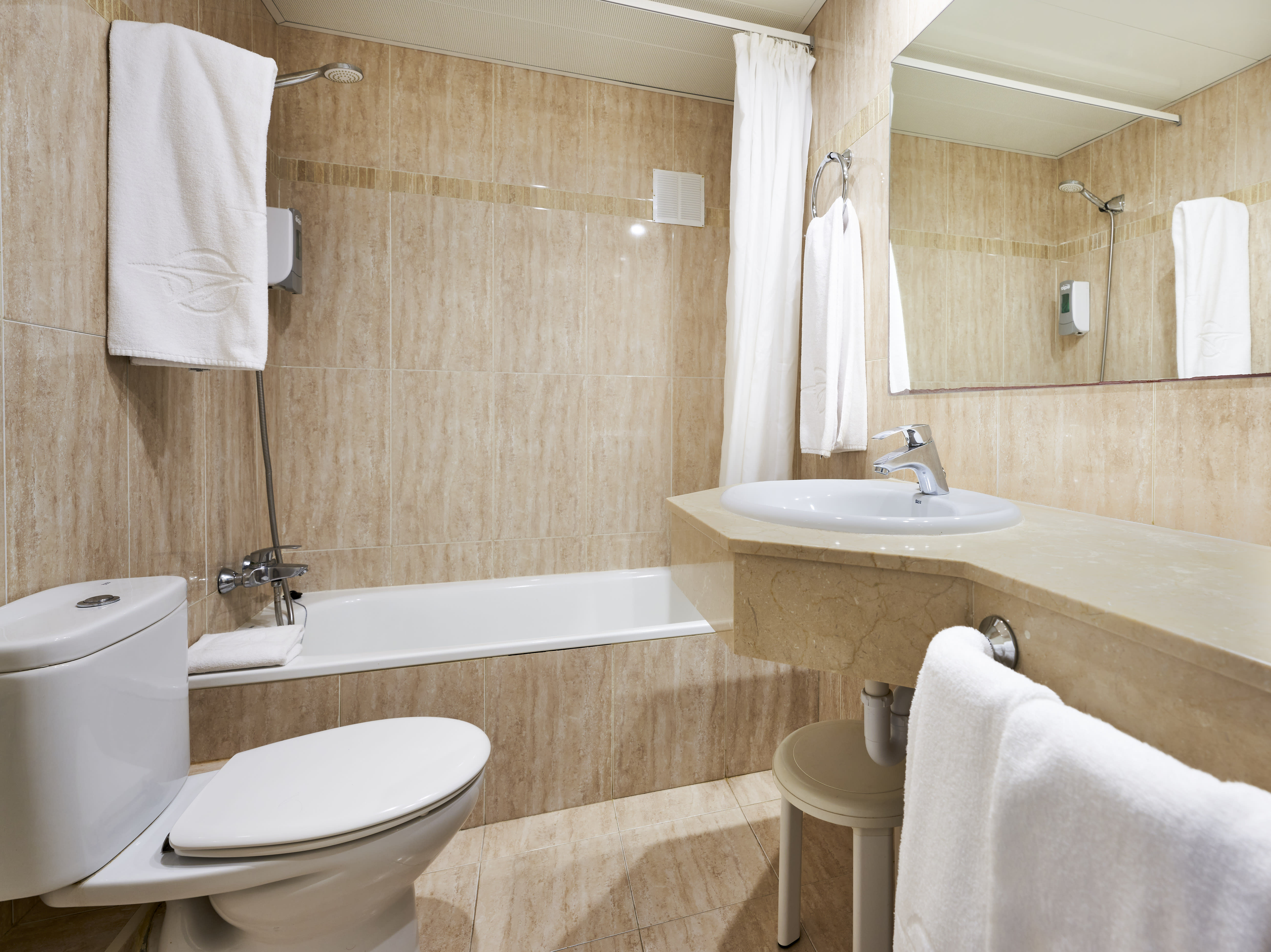 Caramelo Marina Calan Bosch - Adults Only 2