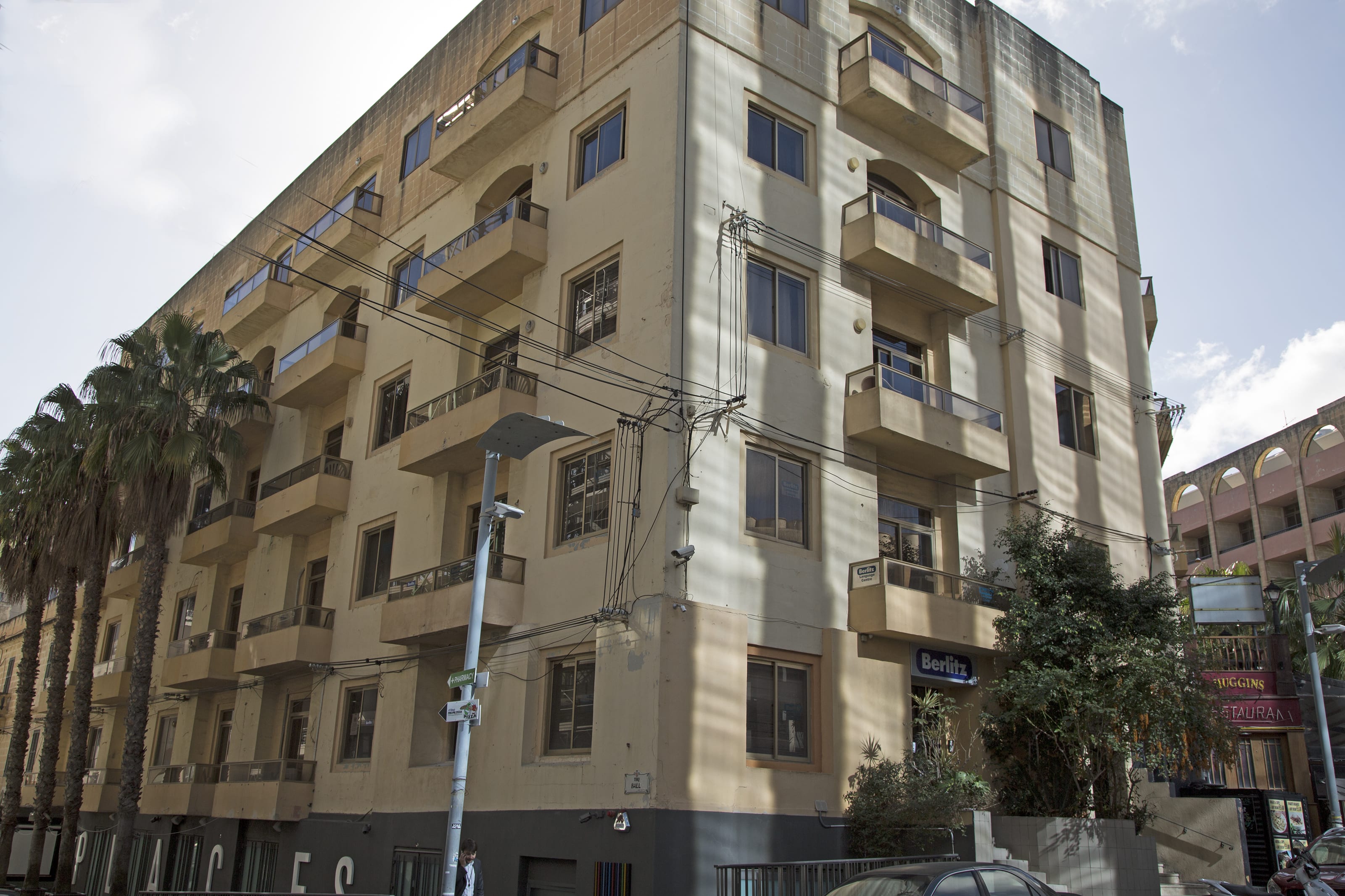 Dragonara Apartments 1