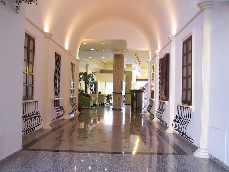 City Royal Hotel 3