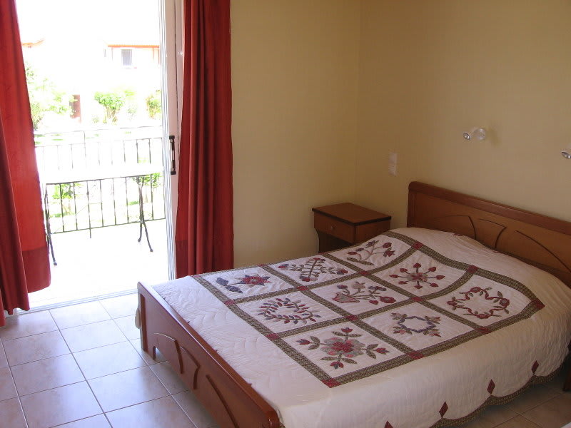 Pythos Studios & Appartments 4