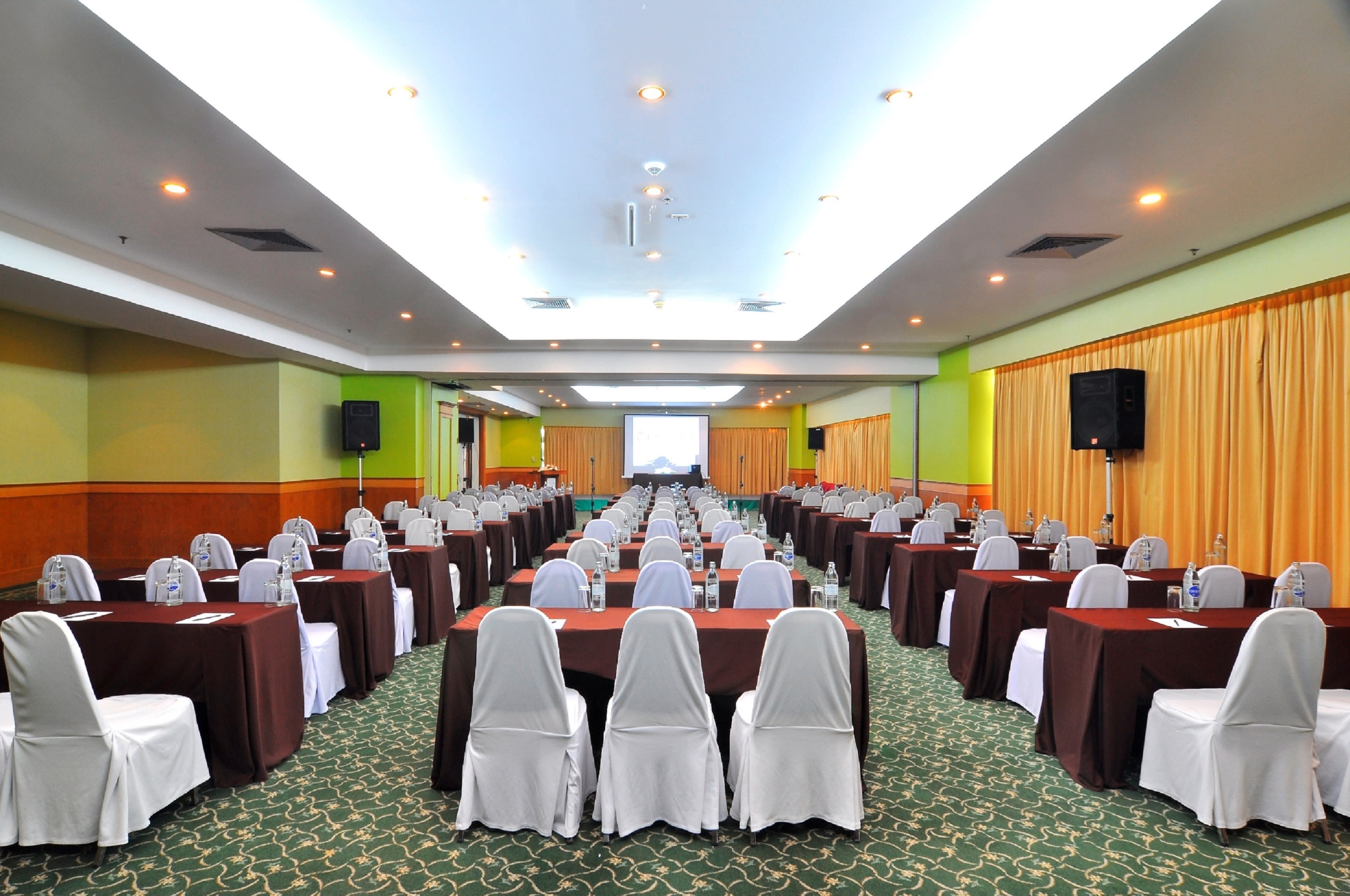 Duangtawan Hotel Chiang Mai -SHA Extra Plus 2