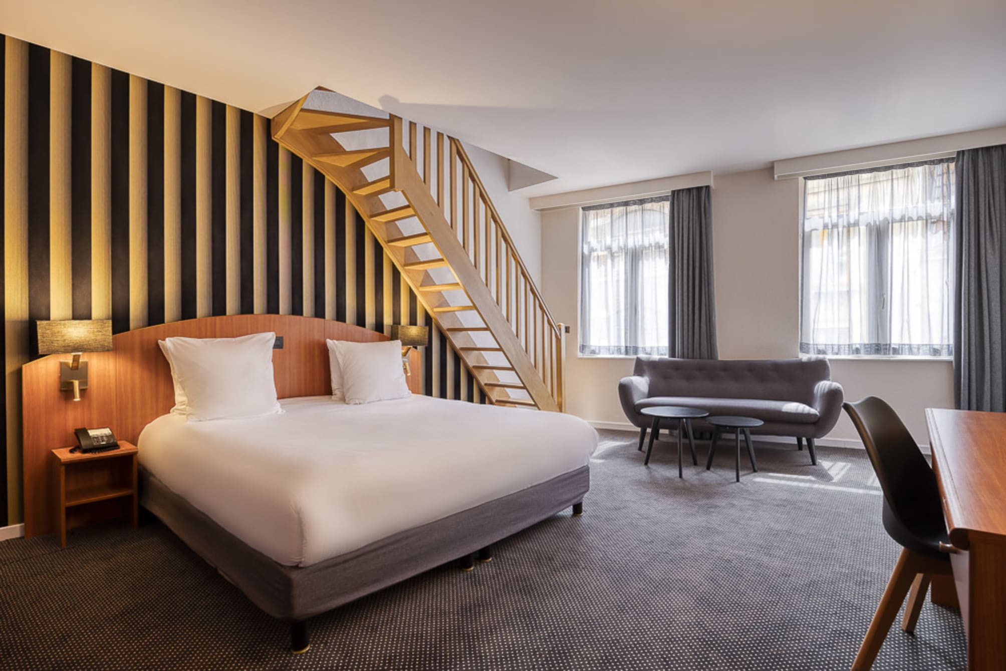 Aris Grand Place Hotel 1