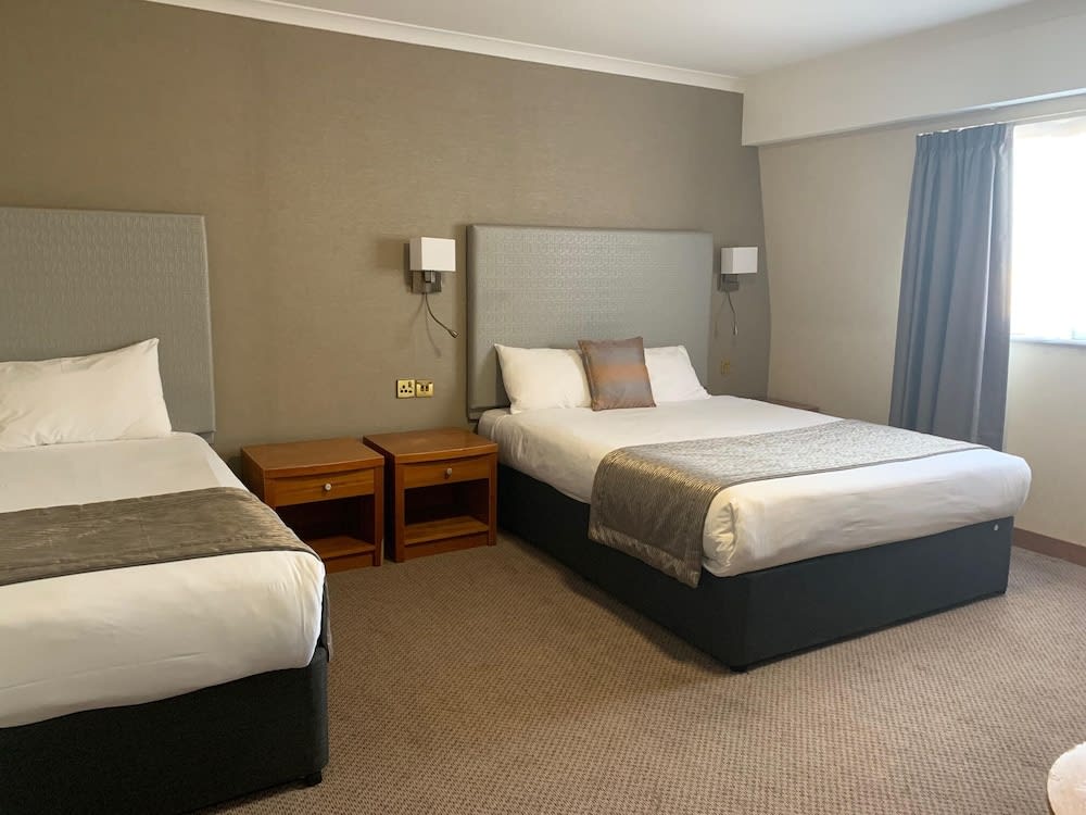 Savera Hotel South Ruislip 5